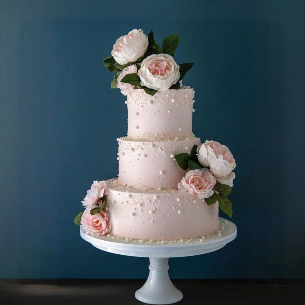 Wedding cake with pink design