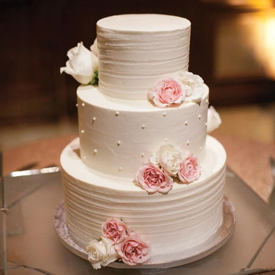Pearl rose wedding cake