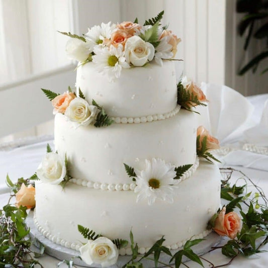 Snow white wedding cake